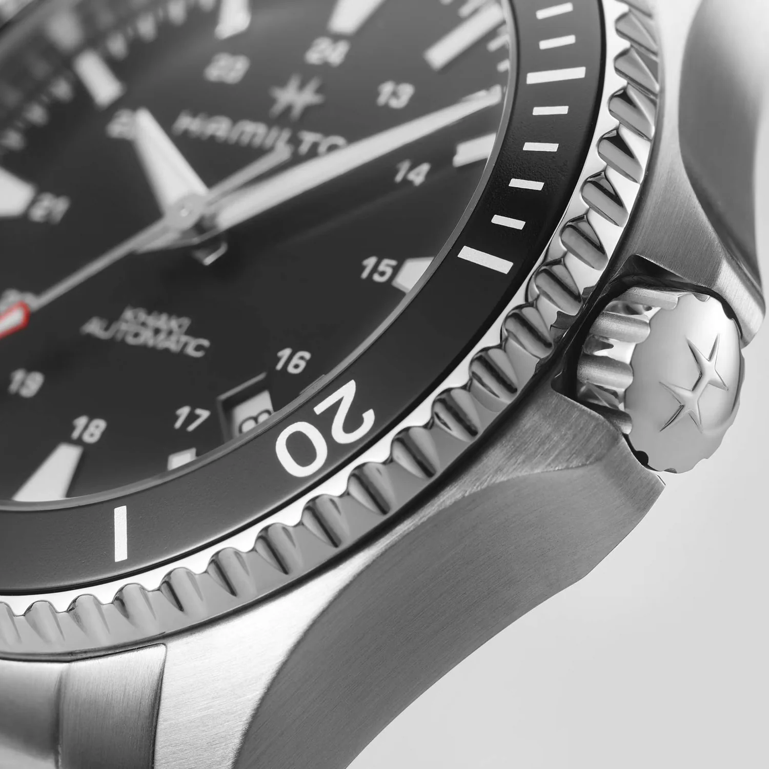 Hamilton - Khaki Navy 40 mm Scuba Automatic Black Dial - H82335131 - Image 2